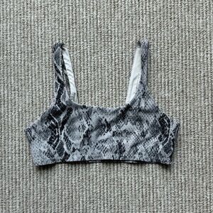 ALO Yoga Snake Print sports bra